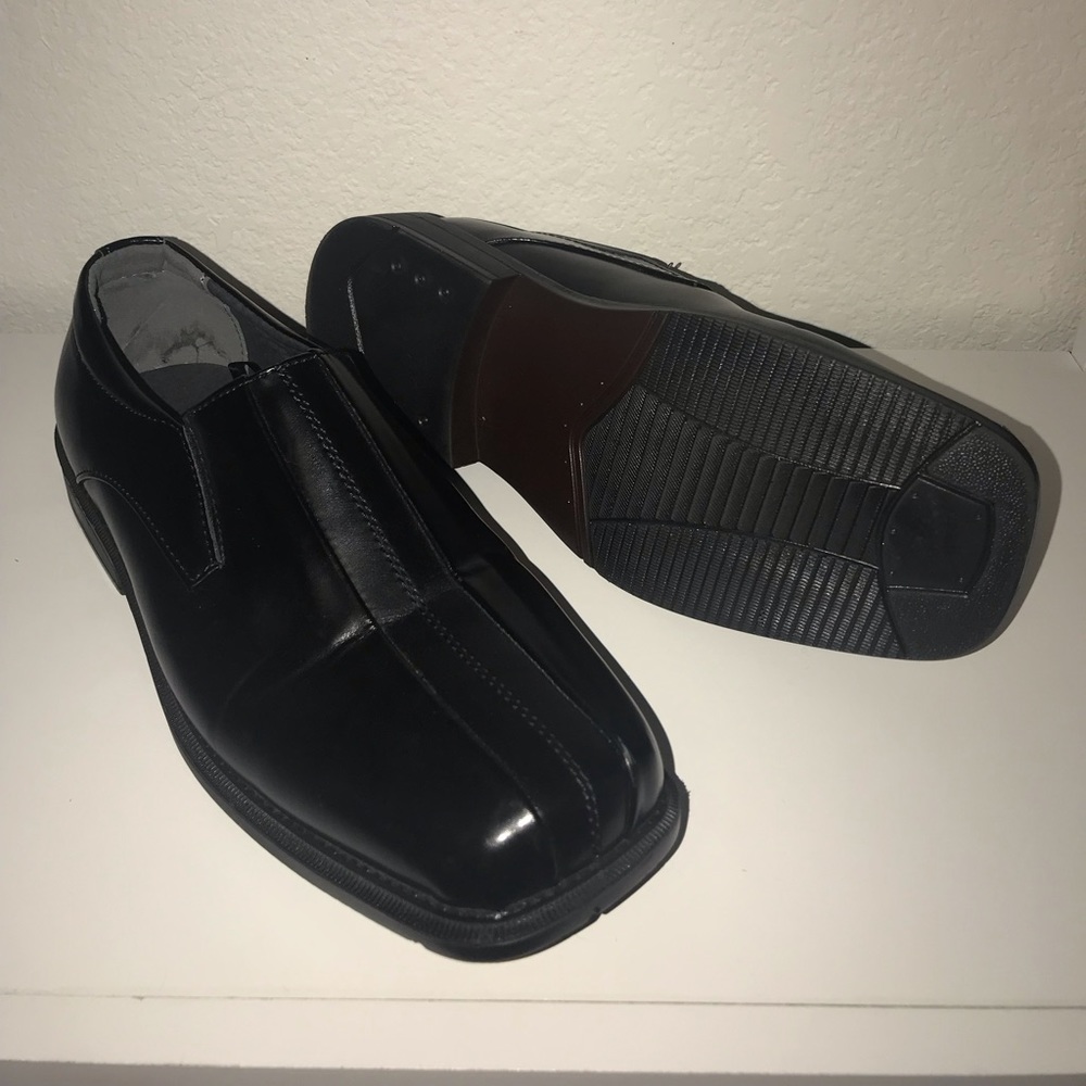 ‼️Boys black dress shoes‼️